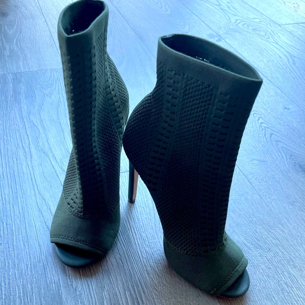 COPY - Army green ankle booties